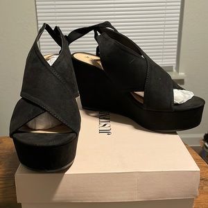 Just Fab Chauntra Platform Wedge size 8